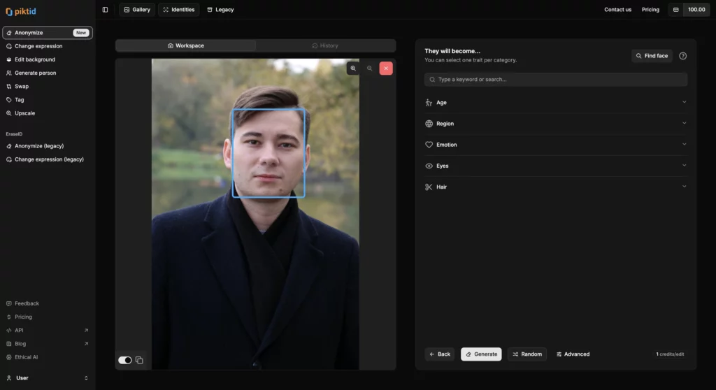 Captura de pantalla de la interfaz de la aplicación "PiktID". El lado izquierdo muestra un espacio de trabajo con un hombre con un abrigo oscuro, resaltado con un contorno facial azul. El lado derecho muestra el mismo menú de personalización que la Imagen 1, con opciones para Edad, Región, Emoción, Ojos y Cabello, y botones para Atrás, Generar, Aleatorio y Avanzado.